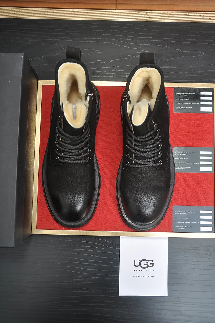 Men's shoes 💰680💶【UGG】(full genuine wool lining) Please pay attention to the quality of the original order and compare the thickness of the wool 🏮🏮Hot style Martin boots from Australia's warm luxury brand men's shoes, official website synchronization, Beckham men's style..., made of imported top-layer waxed cowhide, waxed toe box, Australian real wool velvet lining Carefully sewn...Imported rubber Martin boots outsole (comfortable, soft and wear-resistant). I really like the quality...Exquisite workmanship, you can't put it down once you see it. Code number 39-44